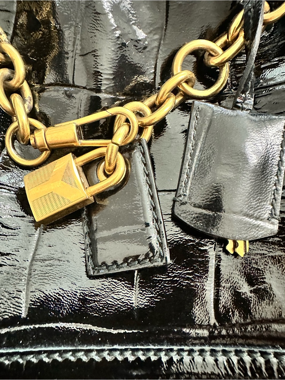 Yves Saint Laurent Black Croc Embossed Patent Leather Overseas Tote Bag - Picture 2 of 11